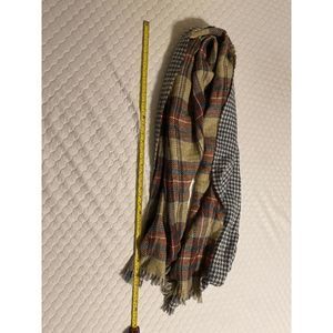 Una Talla 🐾 Women Reversible Tartan Woven Scarf Brown